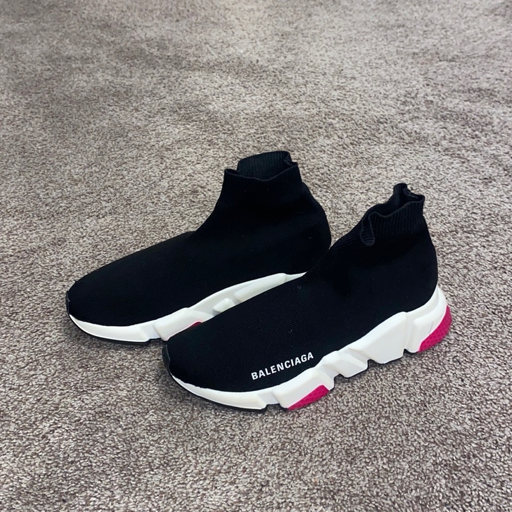 Balenciaga women’s runners black white & pink soles gently used with dust bag